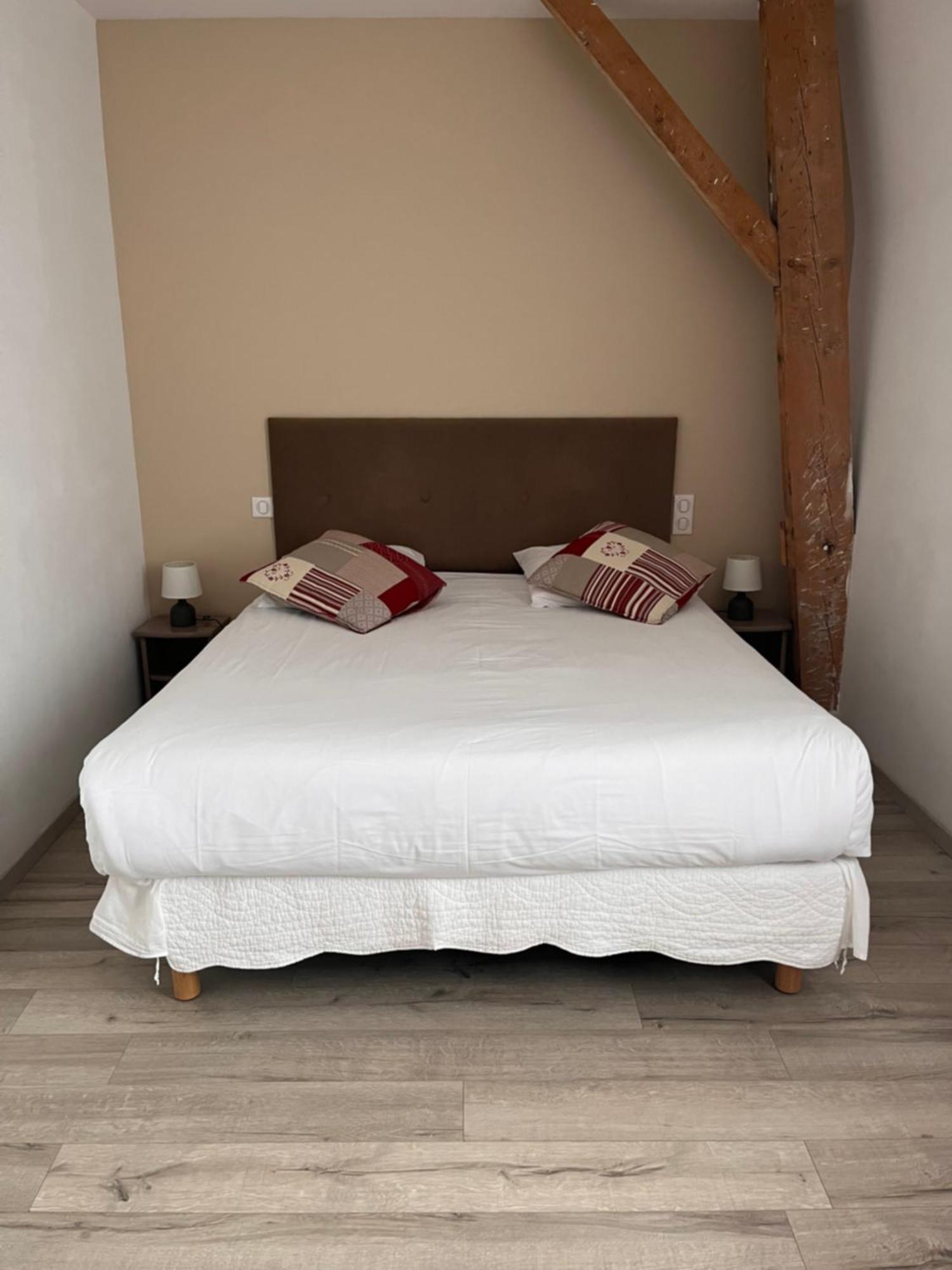 Chambres D'Hotes Noir Lion Péronne Eksteriør billede
