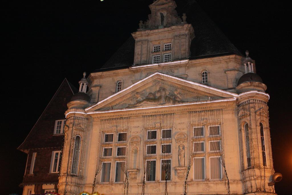 Chambres D'Hotes Noir Lion Péronne Eksteriør billede